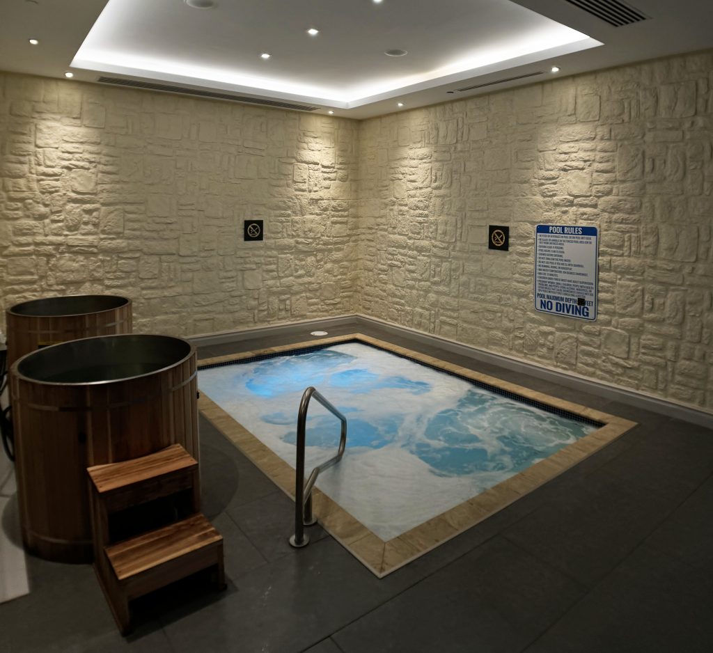 Hydromassage Pool