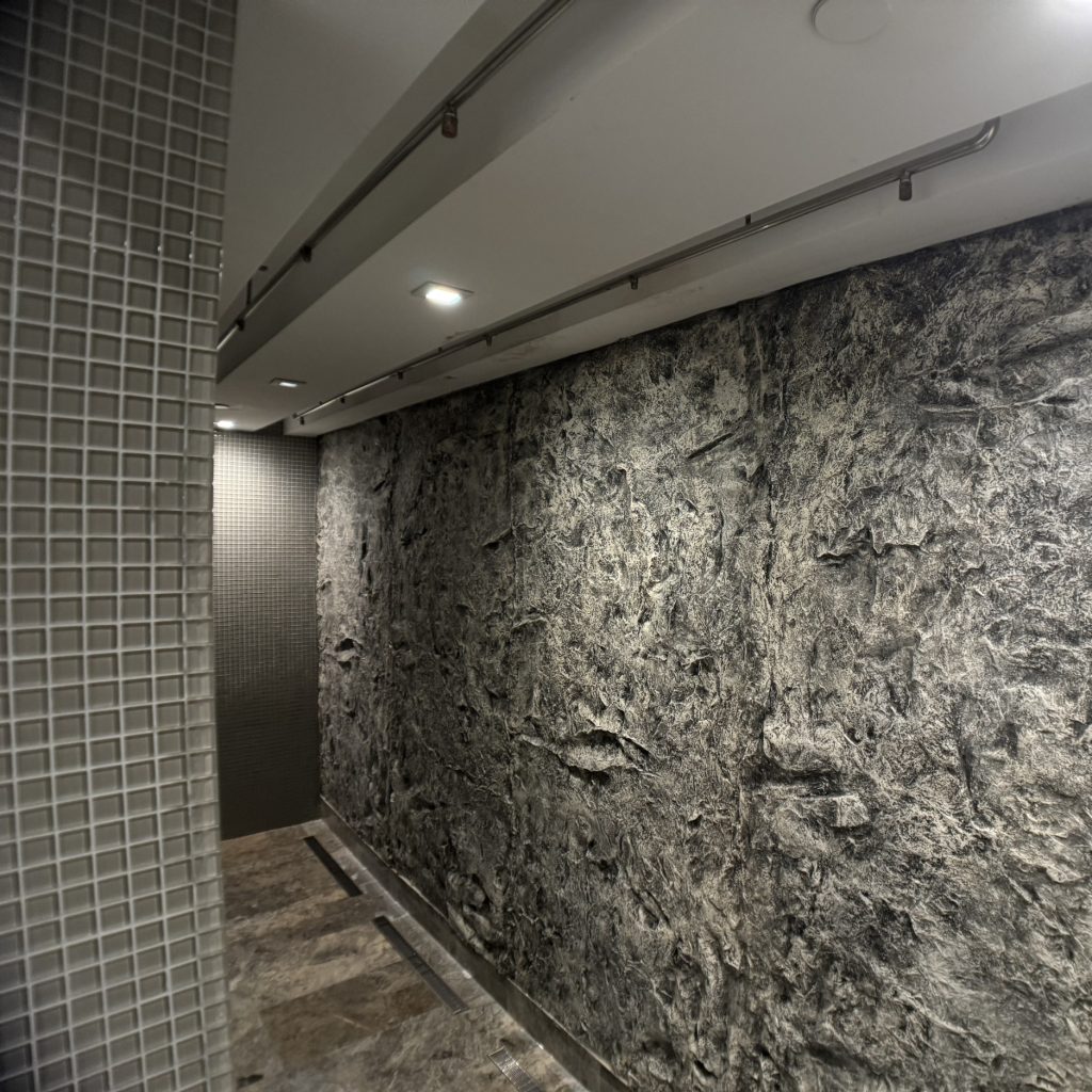 Rain Showers in a Miami spa